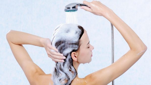 До чого сниться мити голову: сонник, тлумачення сну про миття волосся для жінок і чоловіків