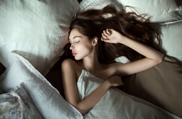 До чого сниться похоронний вінок — тлумачення сну по популярним сонникам